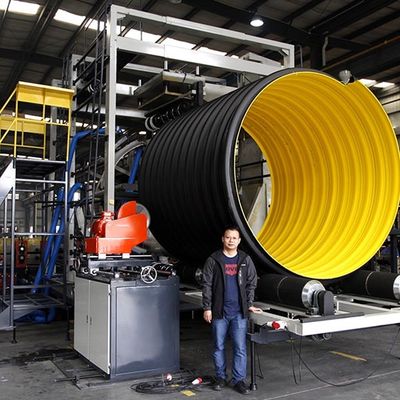 800Mpa acanalados instalan tubos la cadena de producción estructura espiral de SRPE 3200 milímetros