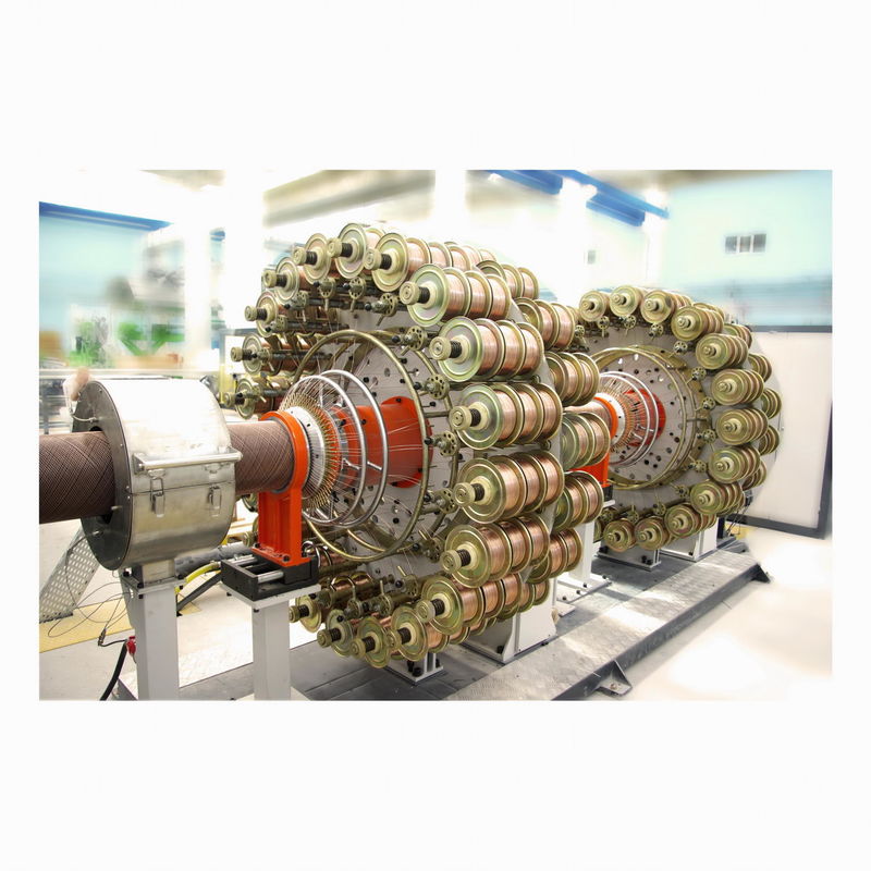El alambre de la máquina de la protuberancia del tubo del HDPE de la acería reforzó para el tubo compuesto de alta presión