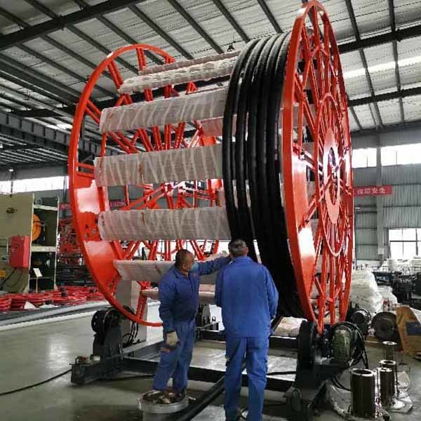 La cadena de producción del tubo de 8 pulgadas RTP cinta de la fibra de vidrio reforzó el gas de aceite en espiral